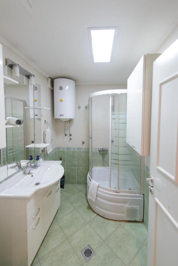 Hotel Crystal - Depandans Kraljevo Luaran gambar